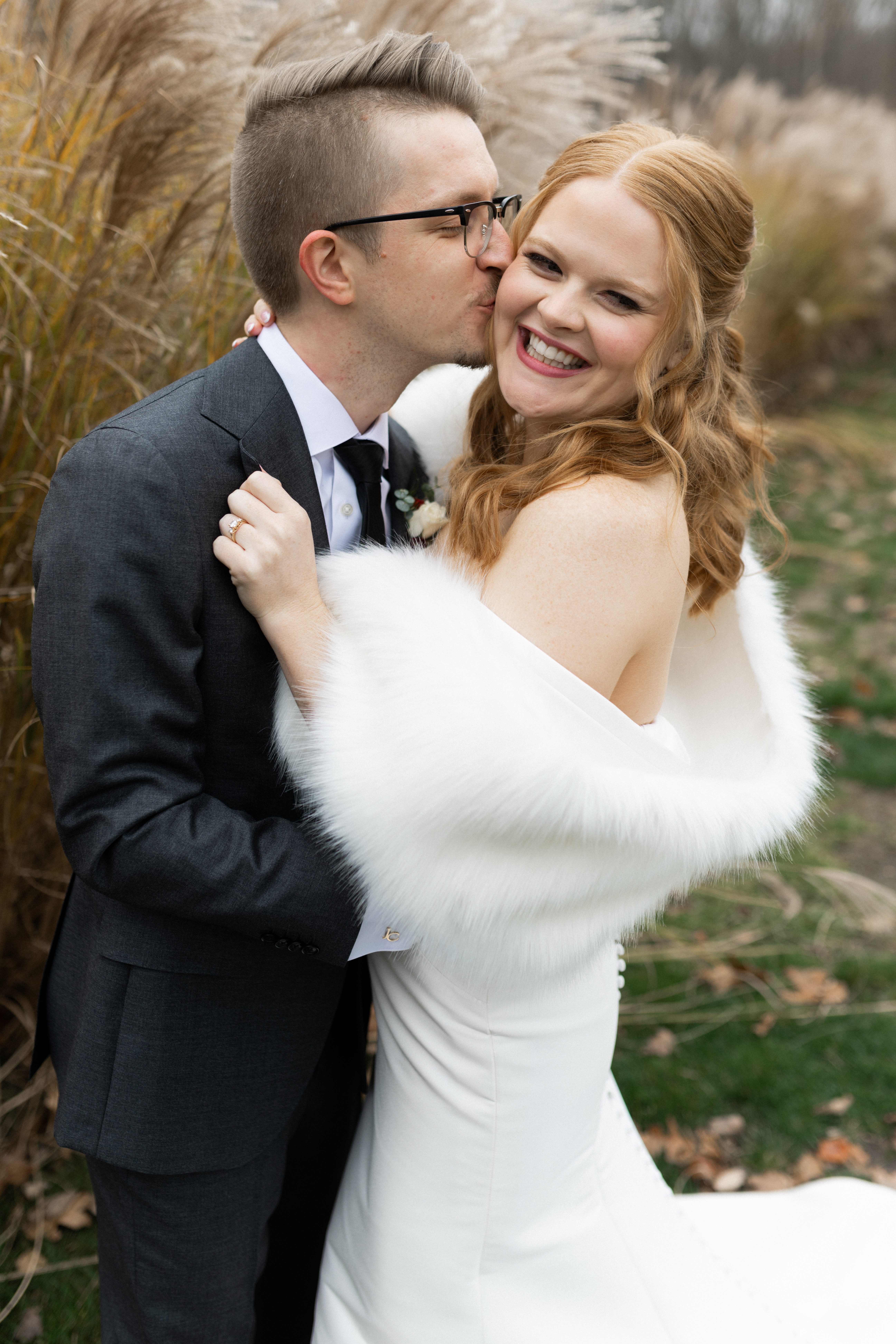 Rock Island Lake Club captured by NJ wedding photographers at Pearl Paper Studio.
